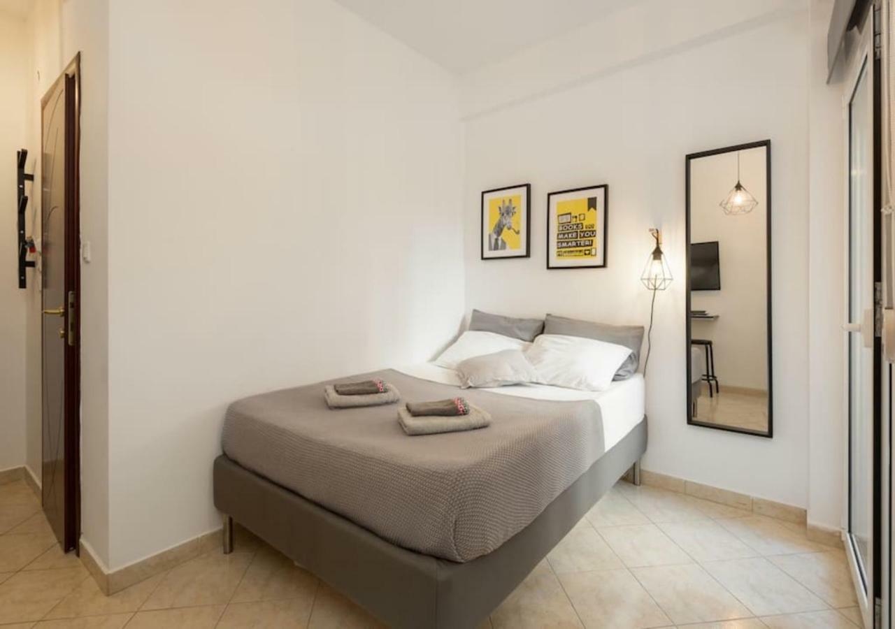 Central Studio! Fiber Wifi, Ac, Private, Self Check-In! Thessaloniki Exterior photo